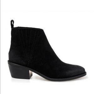 Splendid black suede ankle boots